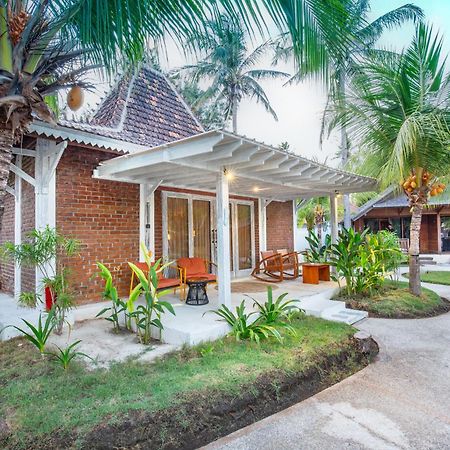 Frii Resort Гили Траванган Экстерьер фото