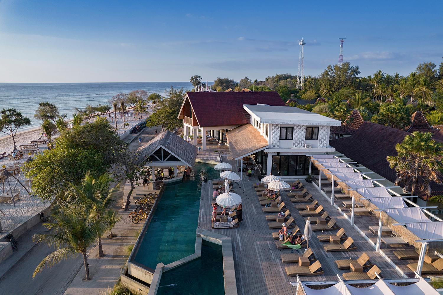 Frii Resort Гили Траванган Экстерьер фото